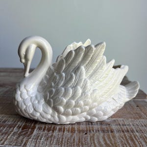 Vintage White Ceramic Swan Planter Art Deco Bird Figurine Signed Marcie, 1980s Retro Coastal Vanity Decor, Flower Plant Pot, Trinket Dish