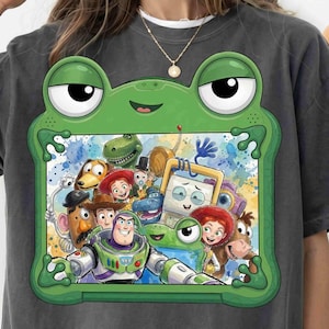 Personajes de Toy Story 5 PNG, imágenes prediseñadas de Woody, Buzz y Jessie, tienes un amigo en mí PNG, ropa de Disney del oeste, camiseta gráfica divertida de vaquero PNG imagen 9