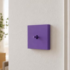 Fyrkantigt skydd för ljusströmbrytare med skarpa hörn | Minimalistisk heminredning