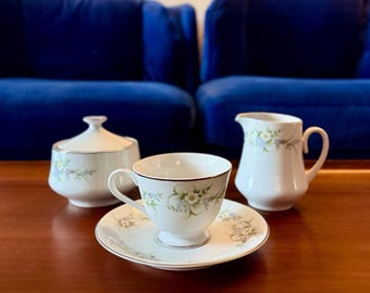 ヴィンテージフローラルティーセット – 日本製高級磁器 – コテージコアティーパーティー
