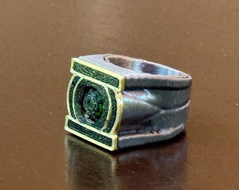 Green Cosplay Ring - Glow in the dark