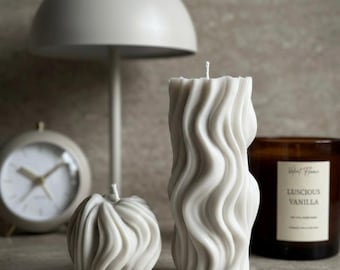 Abstrakt vågljus, skulptural soja, minimalistisk modern inredning, vågigt pelarljus