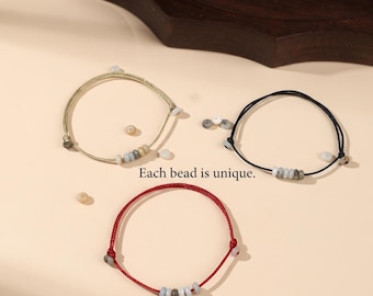 Pulsera pequeña de jade hecha a mano, delicada pulsera de hilo rojo para mujer, joyería de piedra natural, regalo de buena suerte, pulsera de cordón fino ajustable