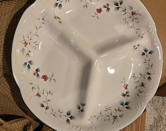 Winterberry 3-Section Dish (109-396) - Pfaltzgraff (25)