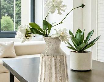 Vintage Ceramic Vase Rustic Farmhouse Flower Vase for Dried Flowers Pampas Grass Home Decor Living Room Bedroom Table Vase
