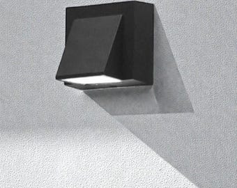 Modern Aluminium LED Wall Lamp: IP65 Waterproof Exterior Lighting