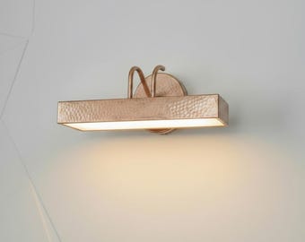 Aplique de pared de latón martillado hecho a mano / Aplique de pared minimalista / Lámpara de latón marroquí / Iluminación rústica moderna / Luminaria de ambiente cálido