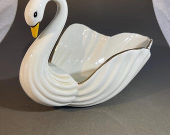 Vintage Ceramic Porcelain Swan Figurine Trinket Holder Planter White Gilded 6.5 x 10 (486)