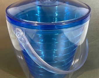 Paul Brent Acrylic Ice Bucket 9" x 7-1/2" dia, KH 4020 blue (1372)