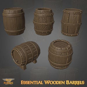 Könnte beinhalten: Eine Sammlung brauner Holzfässer in verschiedenen Größen und Ausrichtungen. Die Fässer haben Metallbänder und sind gealtert. Der Text "ESSENTIAL WOODEN BARRELS" ist unten im Bild zu sehen.