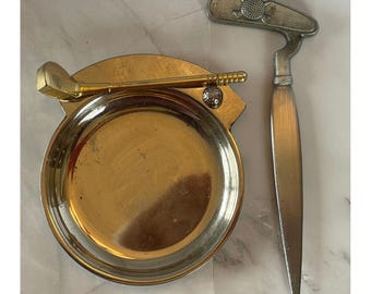 Juego de oficina vintage de latón con bandeja para joyas con temática de golf y abrecartas con forma de putter de golf.