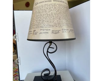 Vintage Americana Declaration of Independence Table Lamp Wrought Iron Base As Is