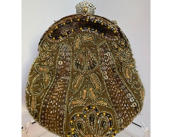 Vintage Beaded Green Gold Evening Bag Ornate Frame Kissing Clasp Flapper  Purse