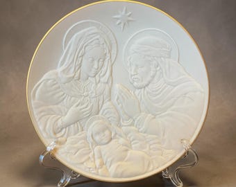 Lenox Nativity Plate Holy Family Bas-Relief Fine Porcelain with Gold Trim