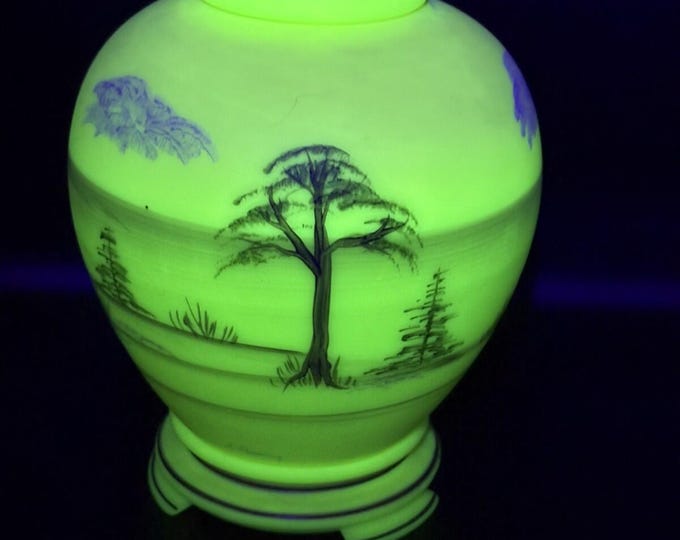 Fenton Burmese Ginger Jar  Hand Painted Signed With Lid And Stand