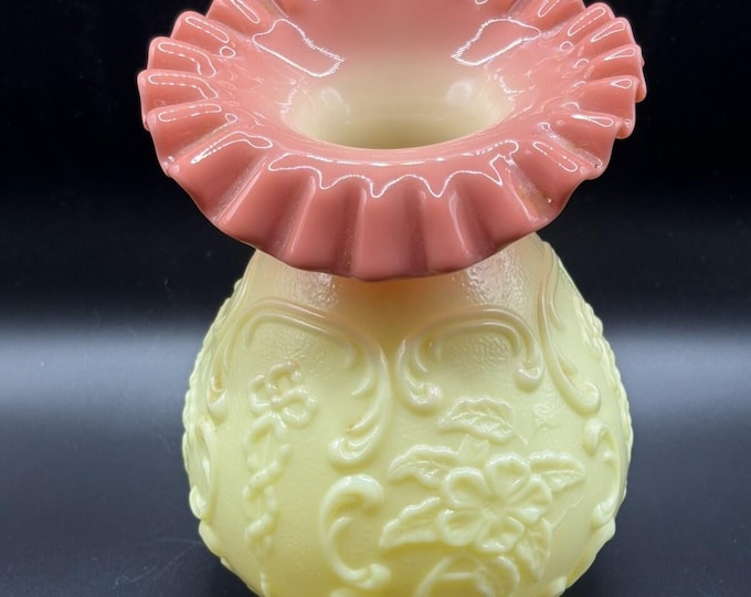 Fenton for Levay Shiny Burmese Wild Rose & Bowknot JIP