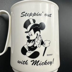 Vintage Tupperware Disney Mickey Mouse Steppin Out Travel Mug Cup USA Disneyana image 11