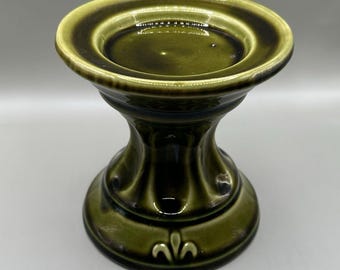 Portavelas de pedestal de cerámica verde aguacate vintage de mediados de siglo