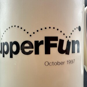 Vintage Tupperware Disney Mickey Mouse Steppin Out Travel Mug Cup USA Disneyana image 2