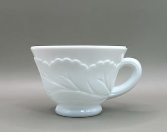 Vaso de vidrio opalino vintage de Indiana Glass, modelo Pebble Leaf White (repuesto, descatalogado).