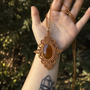 The Morrow Pendant | macrame necklace | Crystal necklace