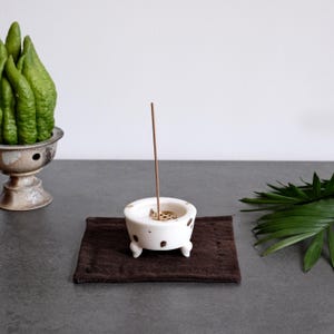 Minimal Porcelain Incense Holder Collection – White Series