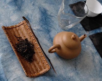 Minimal Gong Fu Cha Starter Set – Handcarved Bamboo Scoop, Spoon & 2 Plant-Dyed Coasters – Curated Set by Artists #2