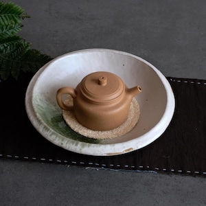 Jingdezhen Keramikfat – Mosslöja Húchéng med Luffakudde | 22 cm | Handgjort A