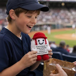 Muñeco de béisbol de ganchillo positivo, regalo de apoyo emocional para sóftbol, regalo personalizado para equipos deportivos, abrazo de bolsillo motivacional para entrenadores y jugadores.