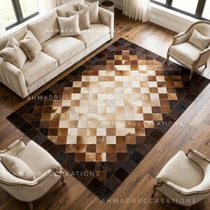 Handgefertigter Patchwork-Teppich aus braunem Leder, Kuhfellteppich, moderner geometrischer Teppich, rustikaler Wohnzimmerteppich, Sonderanfertigung
