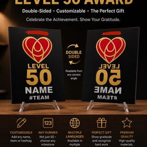 Puede incluir: Dos placas rectangulares negras sobre soportes transparentes, con un gráfico de corazón rojo con borde dorado, el texto LEVEL 50, NAME y #TEAM en dorado. Las placas son de doble cara, mostrando el diseño reflejado en el lado derecho.