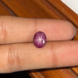 Natürlicher Stern Rubin Oval Cabochon Edelstein (3.95 Karat) für Ring Anhänger machen