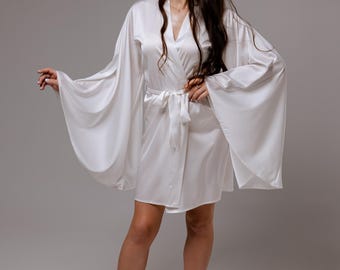 Bridal Trousseau Set, White Nightgown and Silky Mini Robe, Bride Sleepwear Set, Wedding Night Loungewear