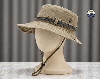 Cappello a secchiello in cotone lavato / Sottogola regolabile, copricapo parasole