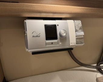 Soporte de techo compatible con ResMed AirSense 10 CPAP | Soporte para caravana/autocaravana | Accesorio de camping para montaje en techo de máquina CPAP