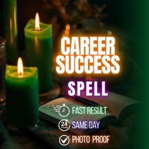 Może przedstawiać: Trzy zielone świece pieńkowe z zapalonymi płomieniami ustawione są obok otwartej książki i długopisu. Tekst CAREER SUCCESS SPELL, FAST RESULT, SAME DAY oraz PHOTO PROOF wyświetlany jest białymi i pomarańczowymi literami na ciemnym tle.