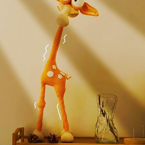 Virkmönster för amigurumi med storögd giraff – Handledning för djur med chockat uttryck (PDF)