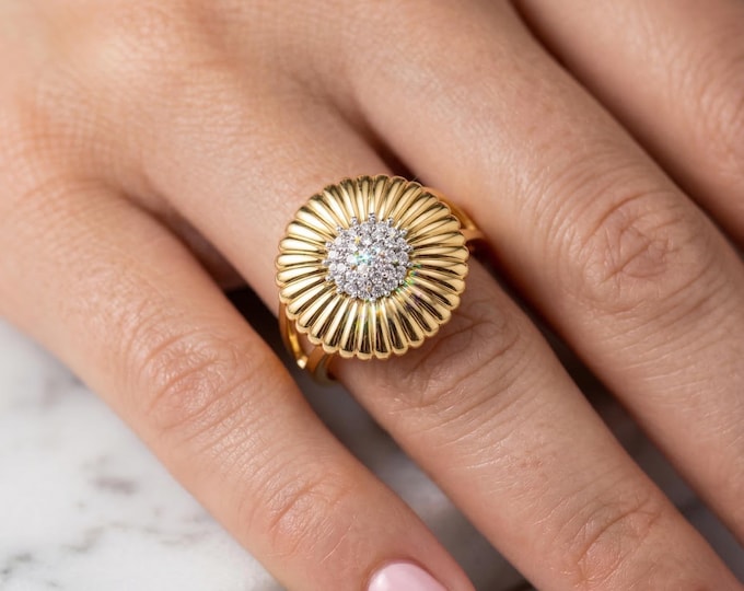 18K Gold Lab Grown Diamond Floral Ring, Cluster Diamond Statement Ring, Sunburst Design Gold Ring, Bold Luxury Gift for Women, sunflower
