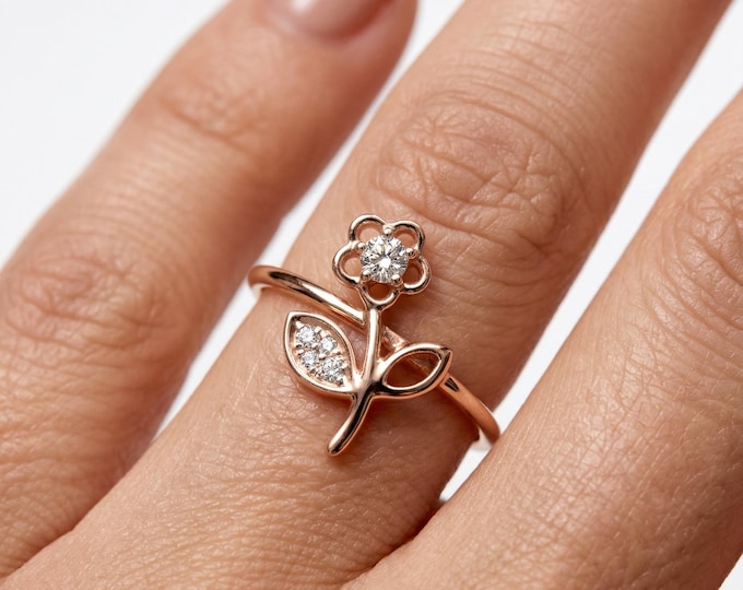 Dainty 18kt Gold Ring, Floral Diamond Ring, Flower Leaf Ring, Nature Inspired Ring, Minimalist Diamond Ring, Cute Flower Ring, Gift for Her