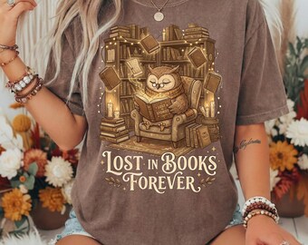 Camiseta de búho "Lost In Books Forever", camiseta gráfica acogedora para leer, estilo academia oscura.