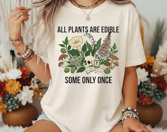 Camiseta con estampado de calavera botánica, camiseta de humor negro sobre la recolección, regalo estilo cottagecore