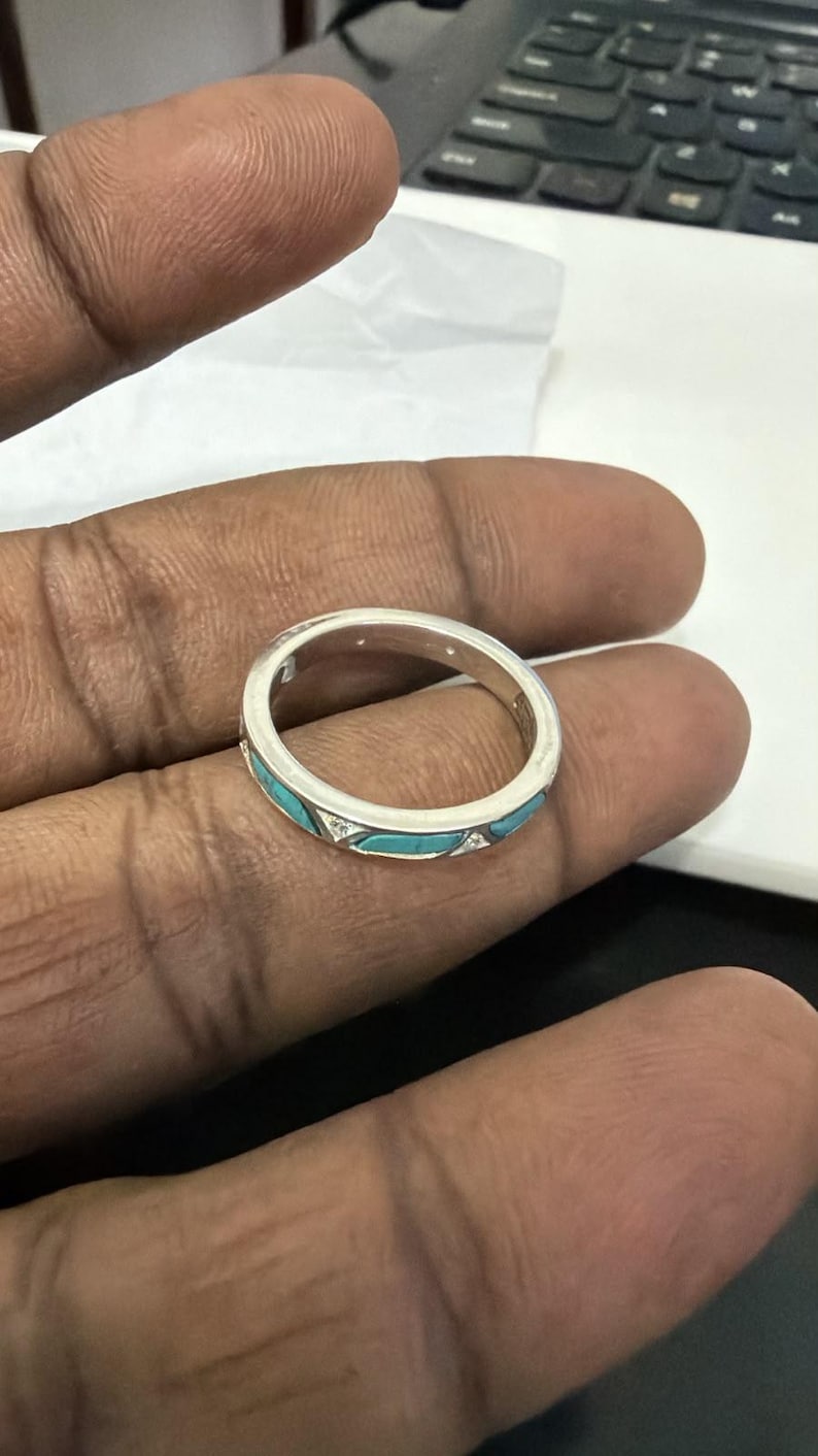 Türkisfarbener Ehering, Ring mit Sterlingsilber-Einlage, minimalistischer Stapelring, Boho-Ehering, handgefertigter Verlobungsring, Jahrestagsgeschenk Bild 4