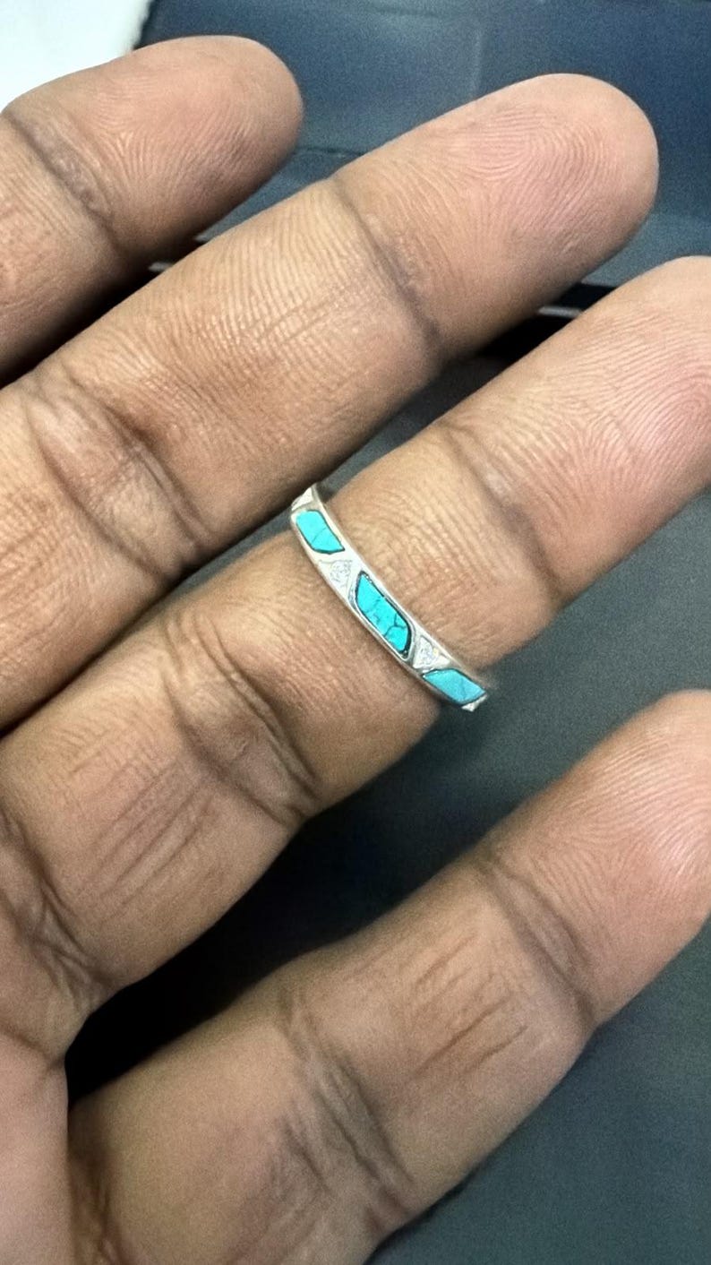 Türkisfarbener Ehering, Ring mit Sterlingsilber-Einlage, minimalistischer Stapelring, Boho-Ehering, handgefertigter Verlobungsring, Jahrestagsgeschenk Bild 6