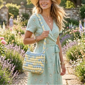 Crochet Handbag Bag Pattern | T-Shirt Yarn Tote PDF | Beginner Crochet Purse + Video Tutorial | Chunky Summer Handbag | Crochet Bag Pattern image 2