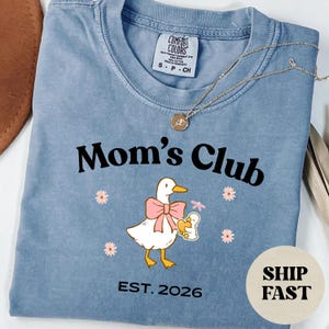Comfort Colors Mama Duck Shirt, Cute Mom Shirt, Motherhood Tee, New Mom Gift, Baby Shower Gift, Aesthetic Mom Shirt, Comfort Colors T-Shirt Blue Jean