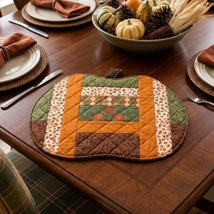 Pumpkin Placemat Sewing Pattern PDF, Quilted Fall Table Mat, Thanksgiving Table Decor, Easy DIY, Instant Download, Gift Idea