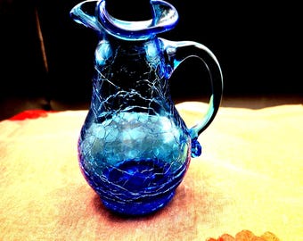 Jarra pequeña vintage de vidrio azul craquelado, vidrio soplado a mano, estilo mediados de siglo (MCM), 11,4 cm (4,5 pulgadas)