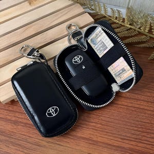 Leather Keychain Pouch for Keys & Remotes, Genuine Cowhide Mini Wallet