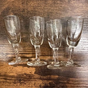 Vintage Cordial Glasses Set of 4, Mid Century Stemware, Clear Liqueur Glasses, Small Aperitif Glasses, MCM Barware