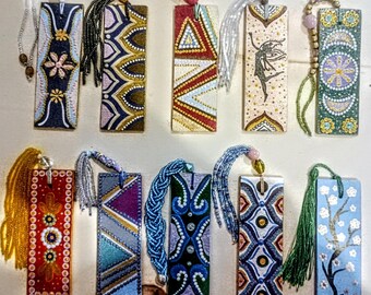 Marcadores pintados a mano